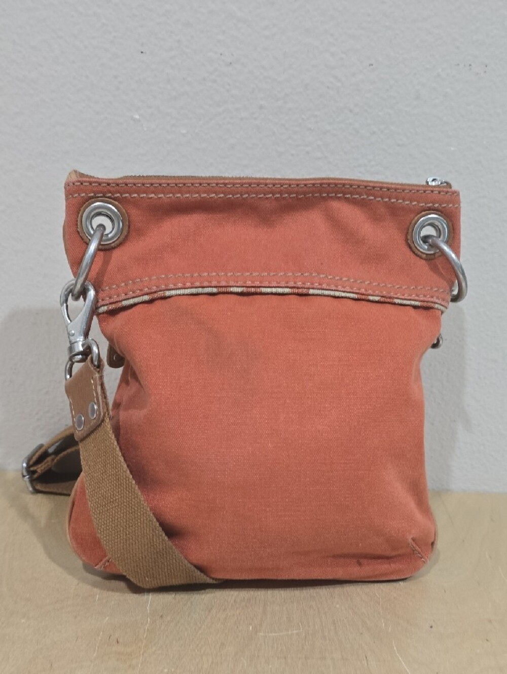 🌼Fossil Rust Canvas Crossbody & Coin Wallet with Floral Accent - Picture 8 of 16